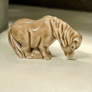 Wade Whimsie Shetland Pony Ceramic Tan Figurine